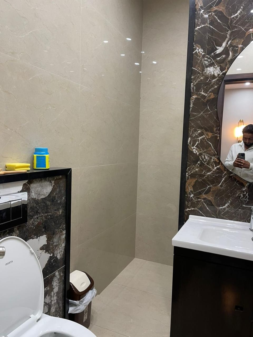 Luxury 3BR House in Bahria Town Lahore House in Lahore