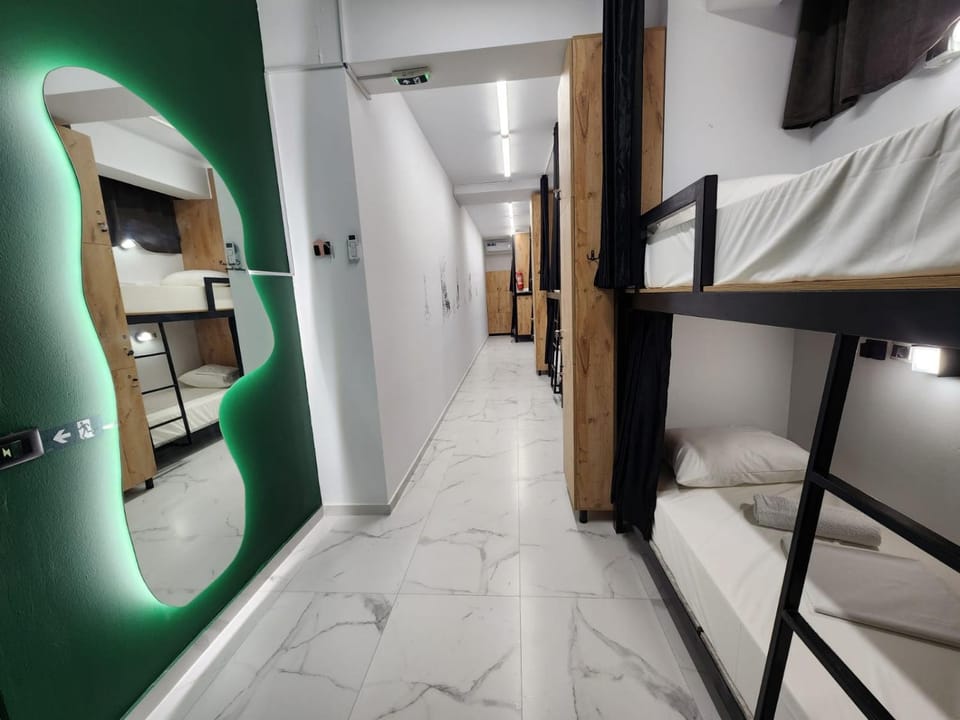 Bed, Bedroom, bunk bed