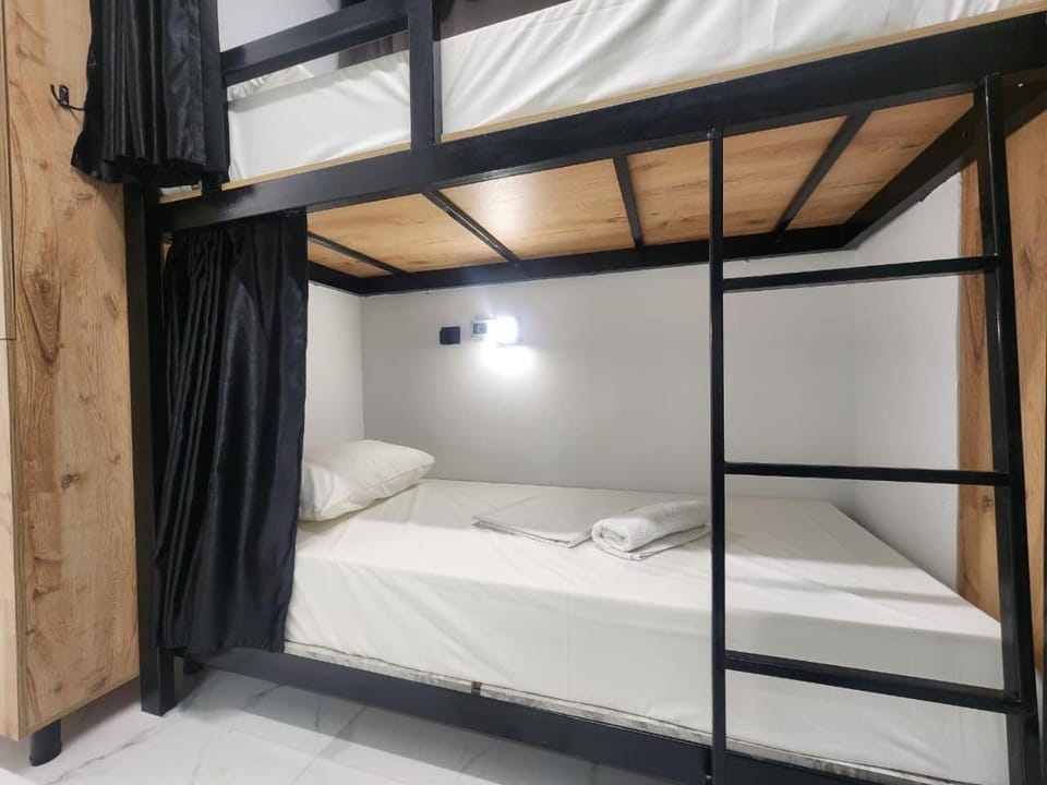 Bed, Bedroom, bunk bed