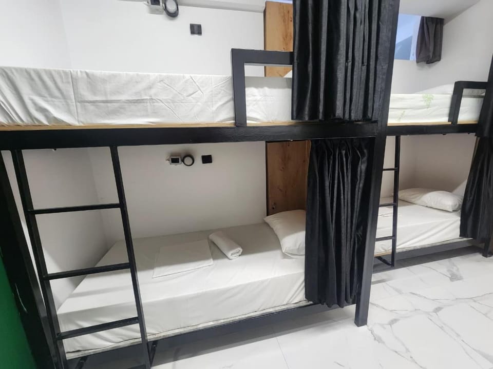 Bed, Bedroom, bunk bed