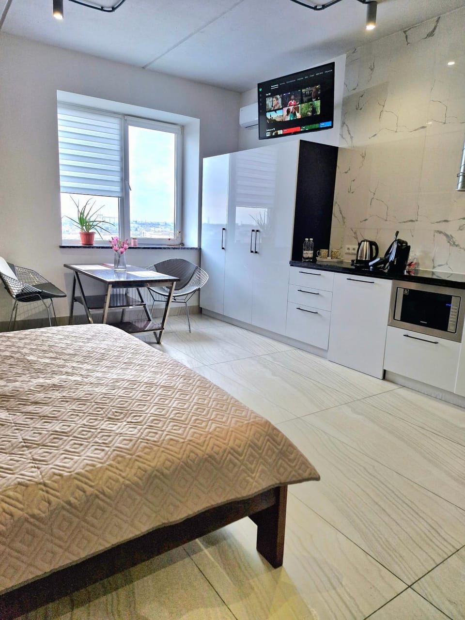Communal lounge/ TV room, Living room, washing machine, acessibility
