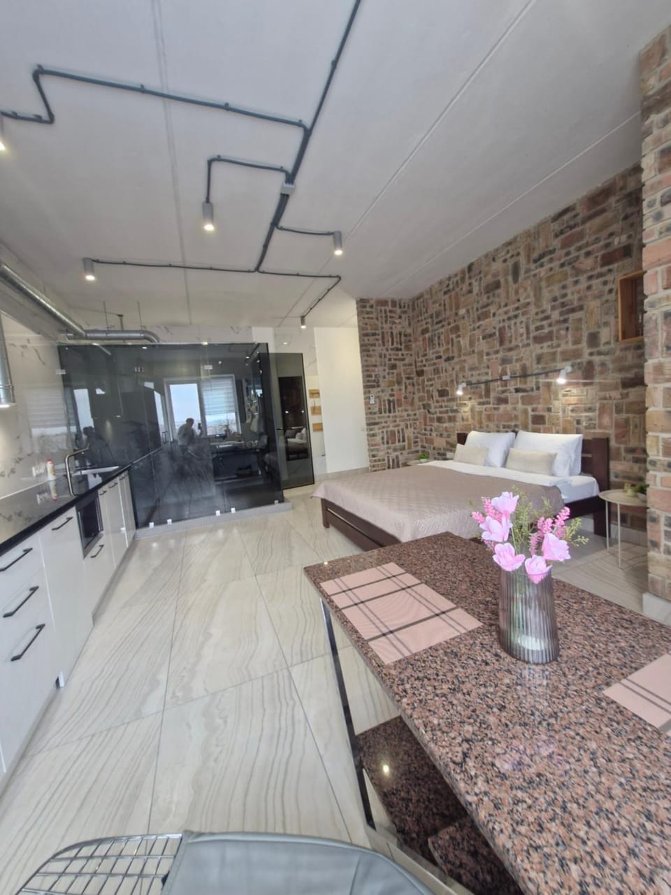 Kitchen or kitchenette