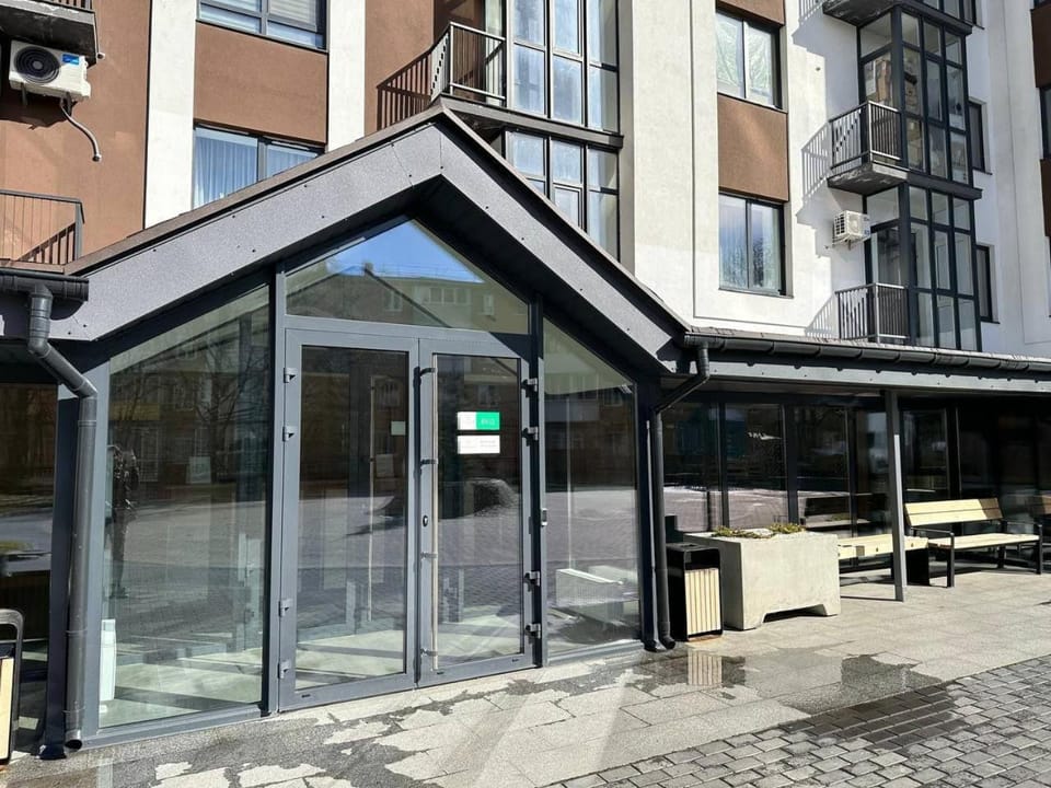 Facade/entrance, Inner courtyard view