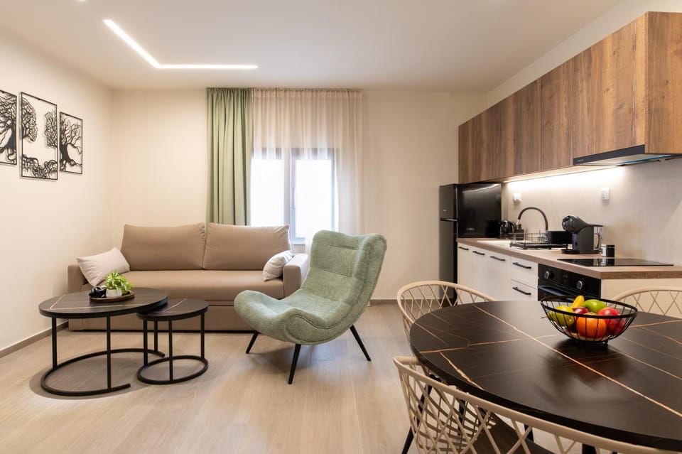 Kitchen or kitchenette, Living room, Dining area