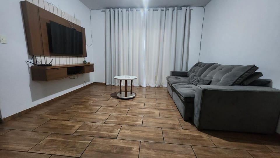 Apartamento com 3 quartos, 2 banheiros e 2 vagas de garagem Apartment in Conselheiro Lafaiete
