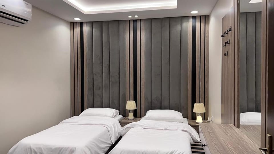 شقة غرفة نوم ومجلس ومطبخ ودورة مياه حي الحمدانية j16 Apartment in Jeddah