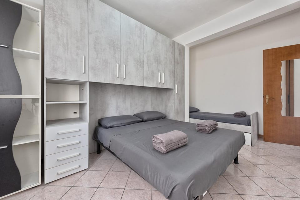 Bed, Photo of the whole room, Bedroom, towels, wardrobe