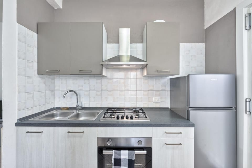 Kitchen or kitchenette, dishwasher, oven, pet friendly, stove