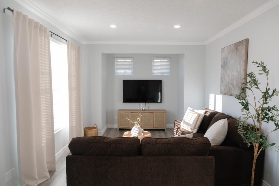 Modern Condo Near Wright-Patt Shops & Dining Apartment in Fairborn