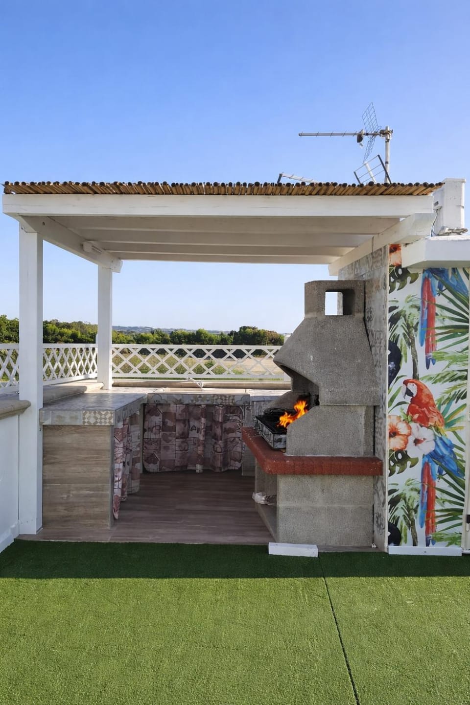 BBQ facilities, Balcony/Terrace