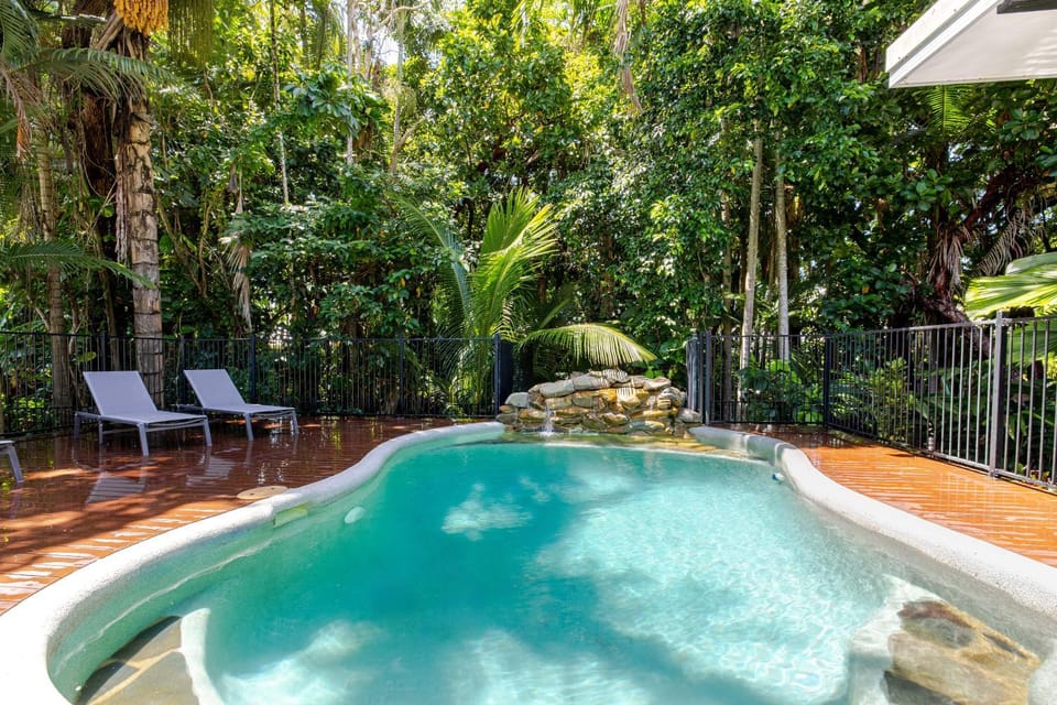 Atoll Close Queenslander with private heated pool House in Port Douglas