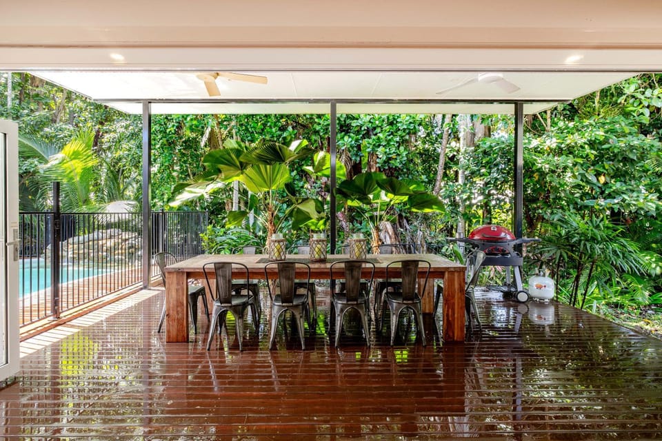Atoll Close Queenslander with private heated pool House in Port Douglas