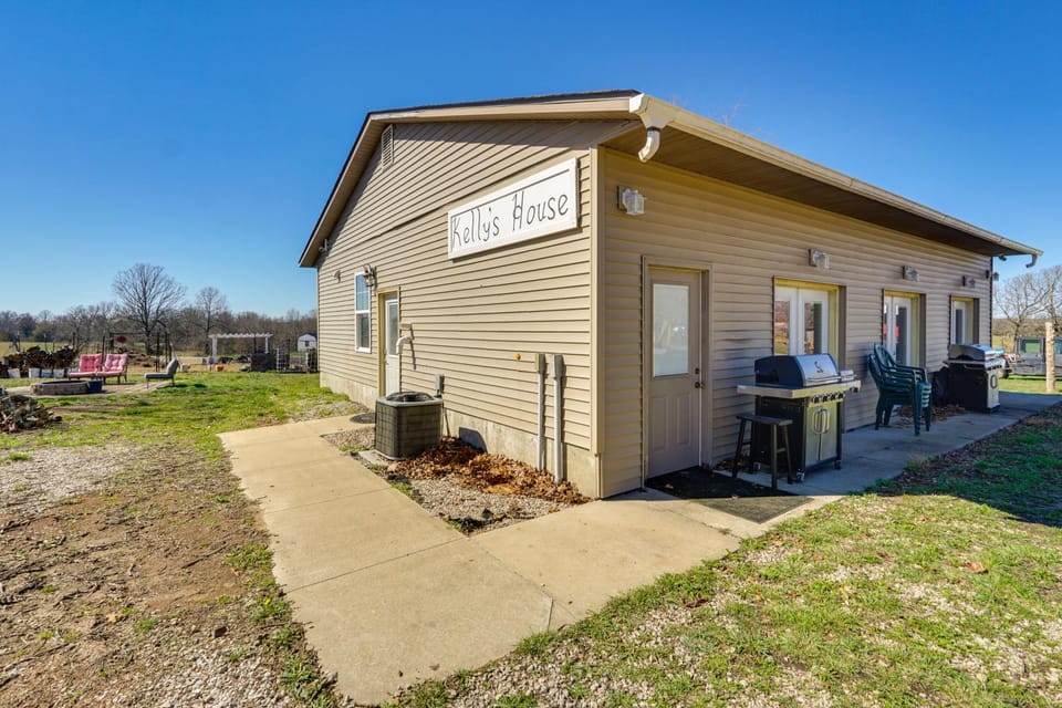 Richland Home on Multi-Unit Farm: Fish, Hike! House in Ozark Mountains