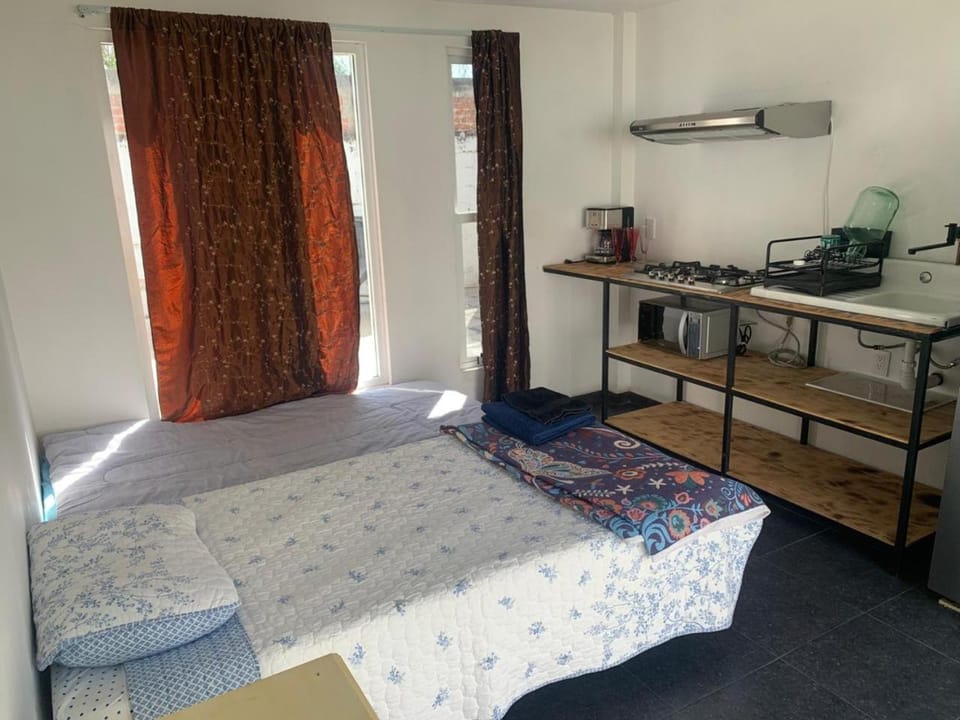 Bed, Kitchen or kitchenette, Bedroom