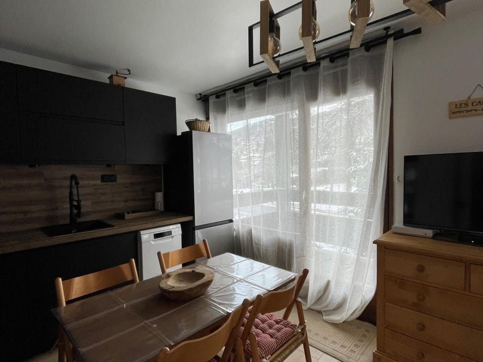 Studio rénové proche centre - 4 pers. - FR-1-836-68 Apartment in Arâches-la-Frasse