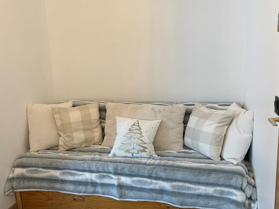 Studio rénové proche centre - 4 pers. - FR-1-836-68 Apartment in Arâches-la-Frasse