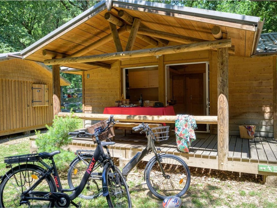 Chalet confortable avec terrasse - 4 pers. - API-1-52-2121 Campground/ 
RV Resort in Albi
