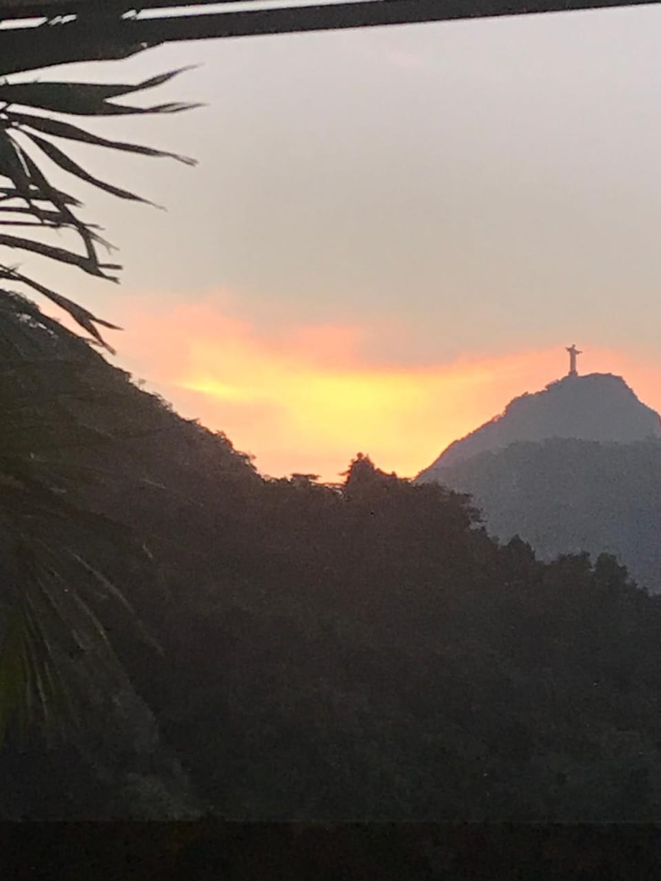 Conforto com vista deslumbrante e garagem Apartment in Rio de Janeiro