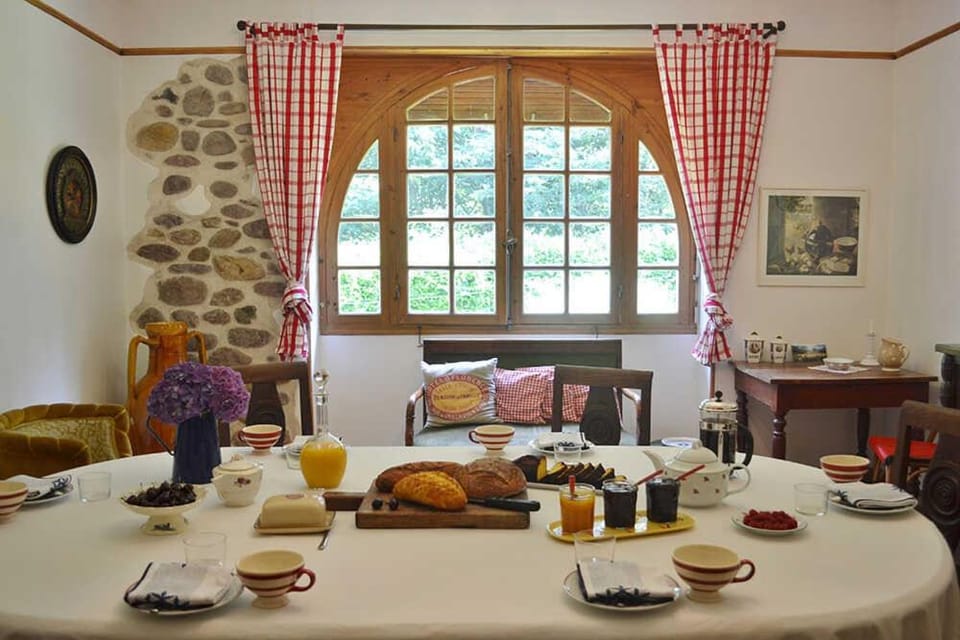 Gure gostuan Bed and Breakfast in French Basque Country