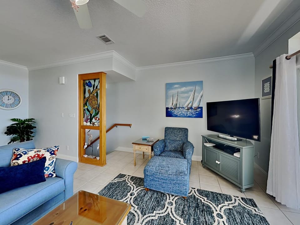 TV and multimedia, Living room, Seating area, furniture