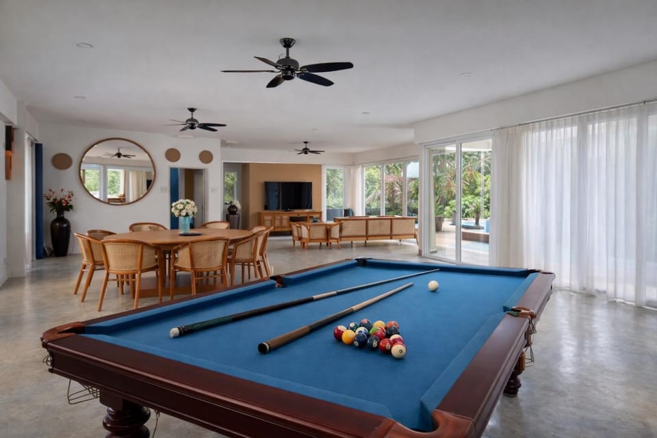 Modern 4BR Pool Villa with Billiards in Thong Sala Villa in Ko Pha-ngan Sub-district