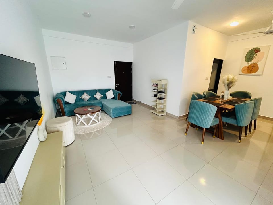 Santorini VIP Apartment in Negombo
