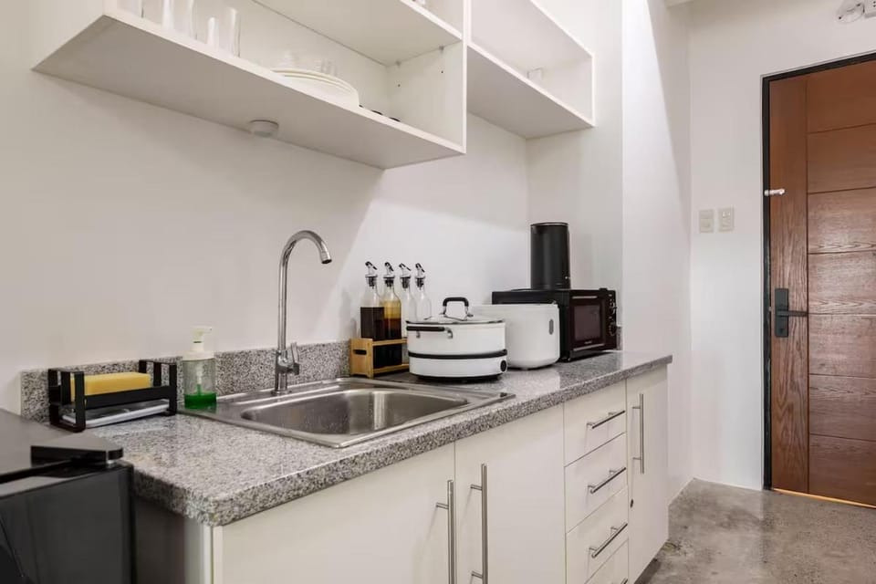 Kael Studio - Araneta Center View Apartment in Pasig