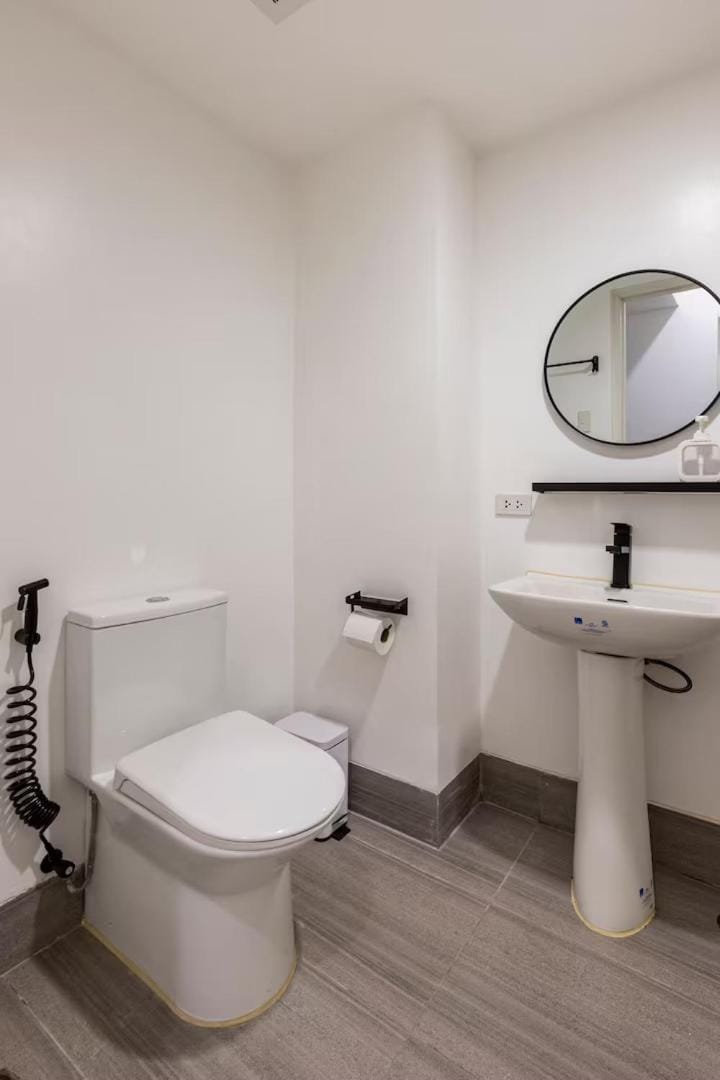 Kael Studio - Araneta Center View Apartment in Pasig