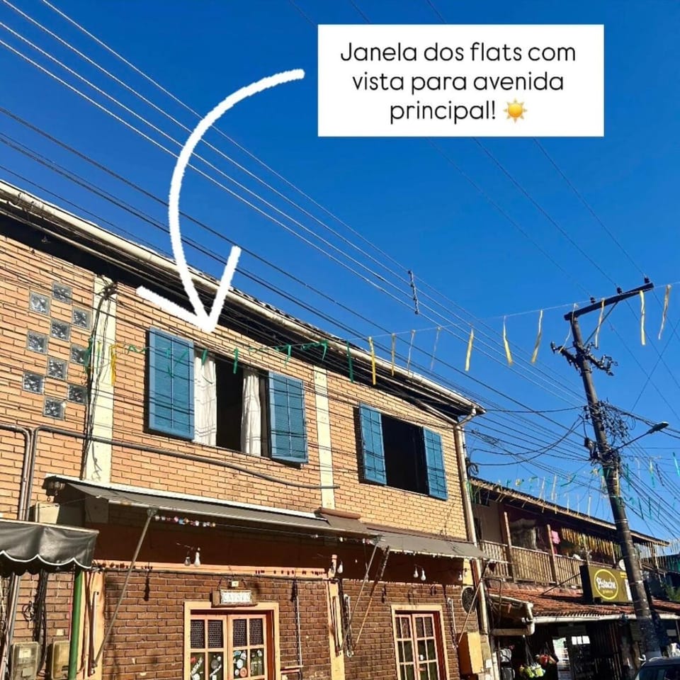 Flats nazar no centro da trindade ao lado da praia cm garagem House in State of Rio de Janeiro