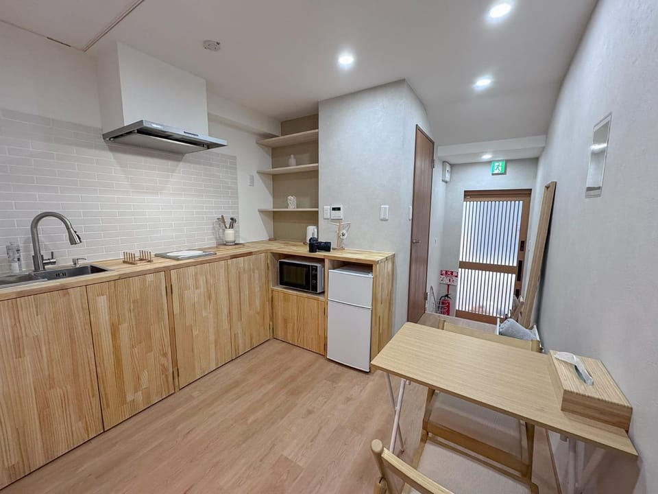 Kitchen or kitchenette