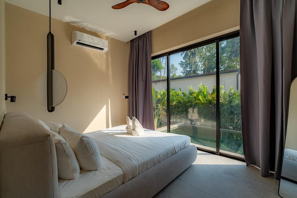 Bed, Bedroom, air conditioner