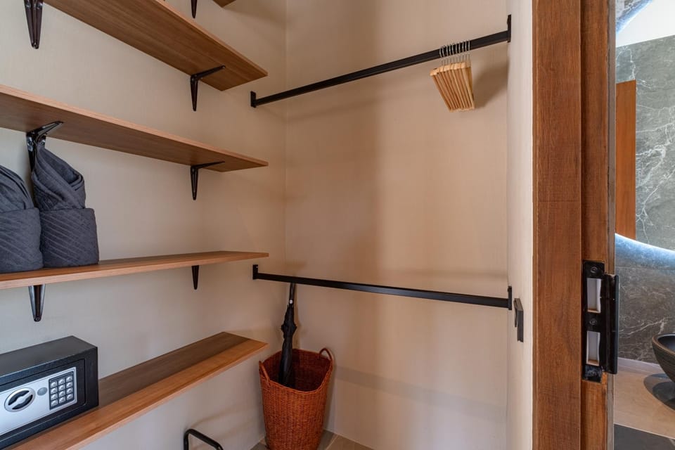 safe, wardrobe