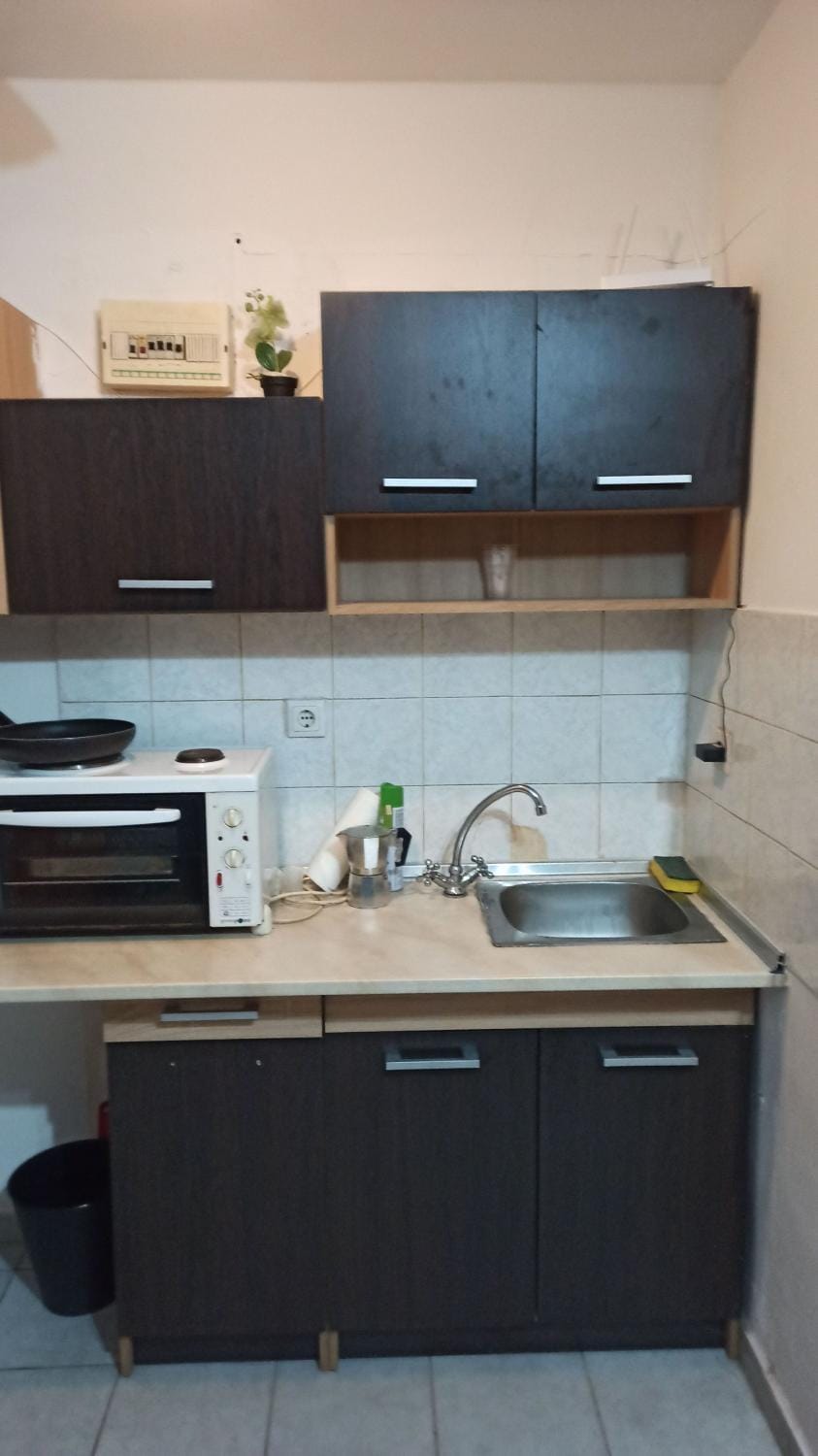 Bedroom, microwave, oven, kitchen