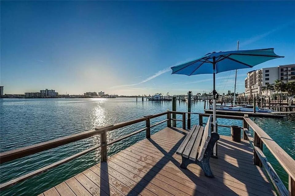 Clearwater Beach Waterview Condo & Heated Pool Apartment in Clearwater Beach