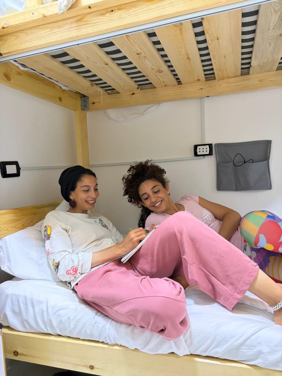 Bed, People