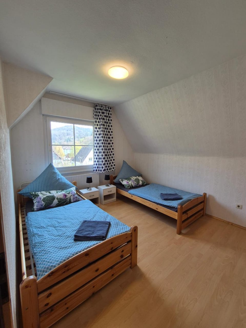 Bed, Photo of the whole room