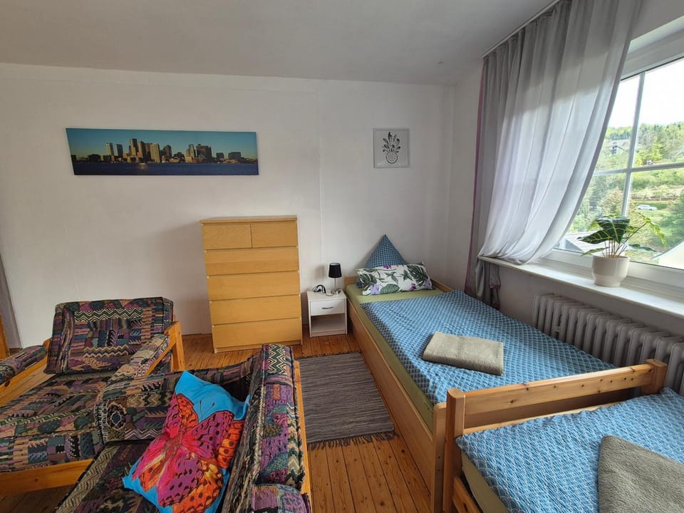 Bed, Living room, Bedroom
