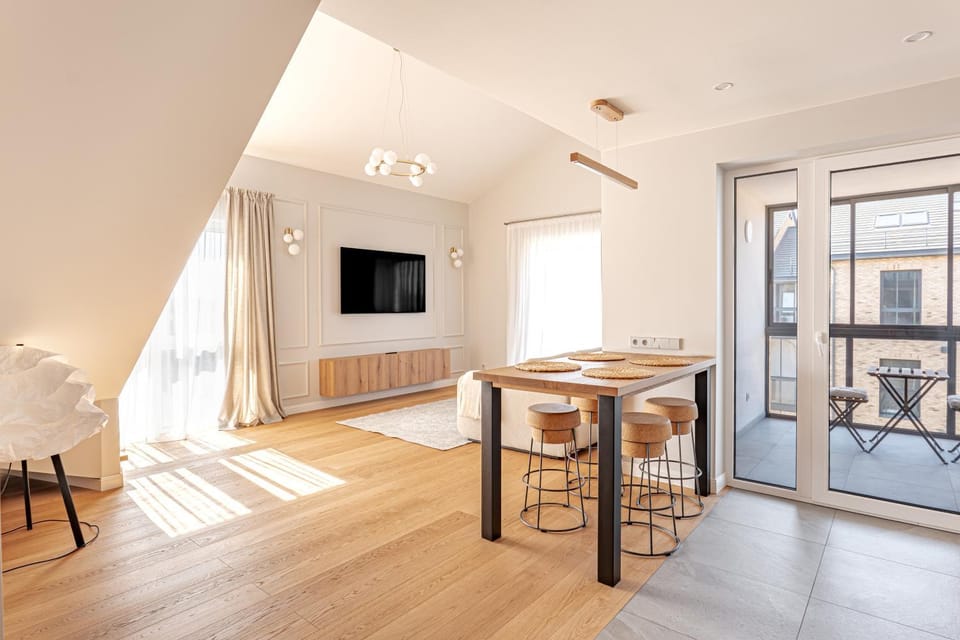 Modern 80kvm Apartment I Balcony I Parking I ᴄᴏʜᴏsᴛ Apartment in Klaipėda