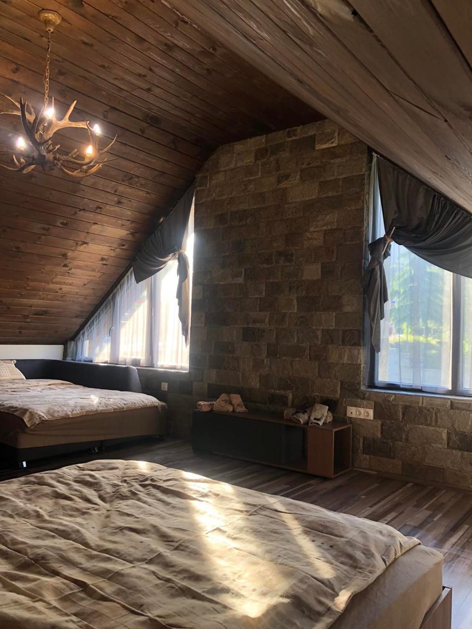 Bed, Photo of the whole room, Bedroom