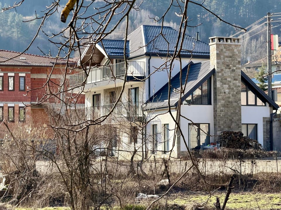 Property building, Natural landscape, Mountain view