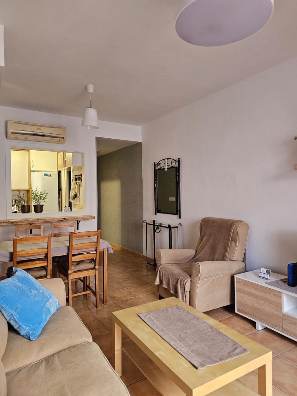 Living room, Dining area