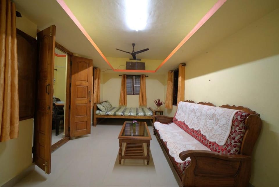 Strictly Vegetarian only Coconut Farm House Peaceful 2BRK Nature Retreat House in Kerala
