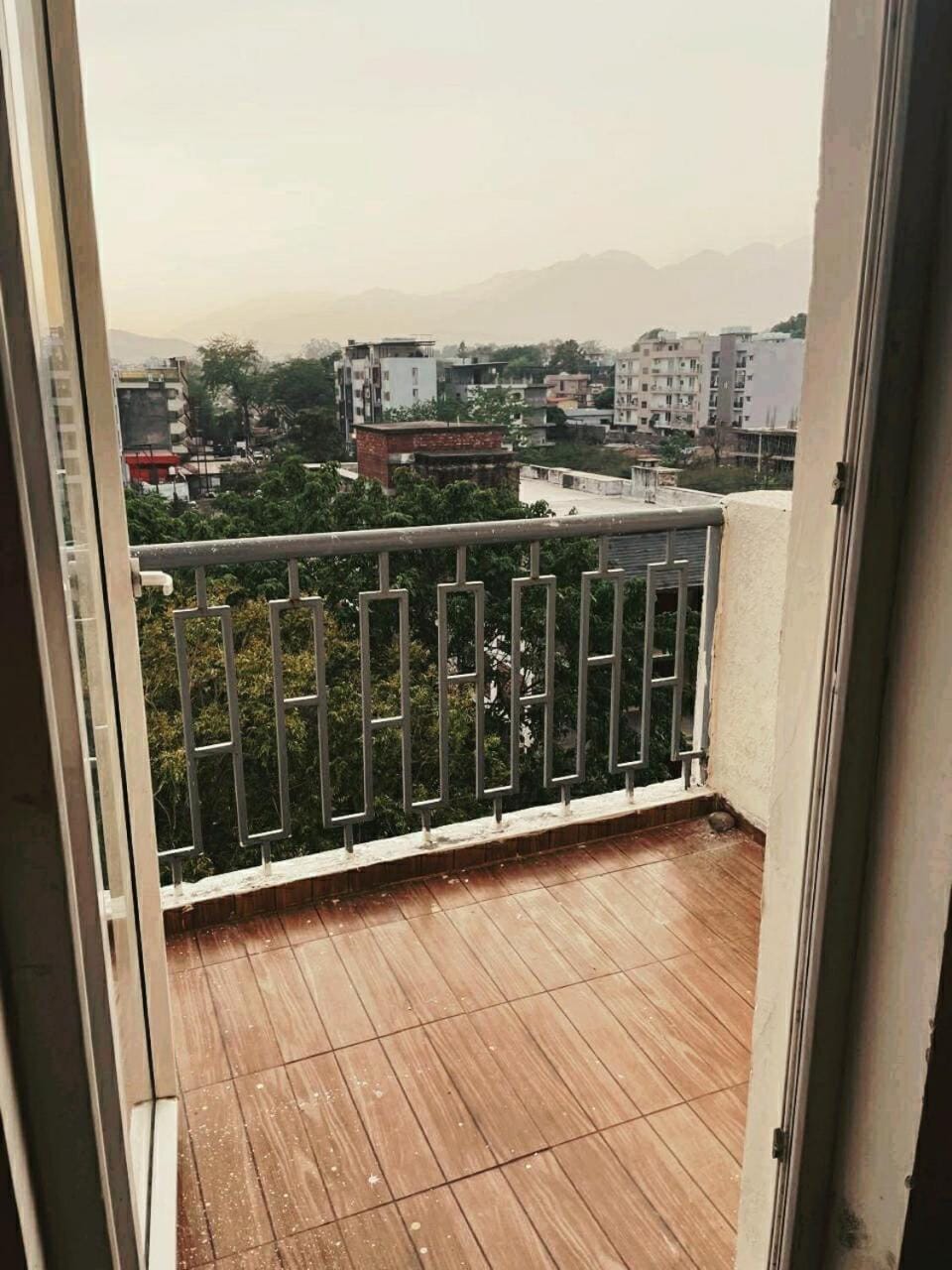 Pine Breeze Studio Apartment Apartment in Dehradun