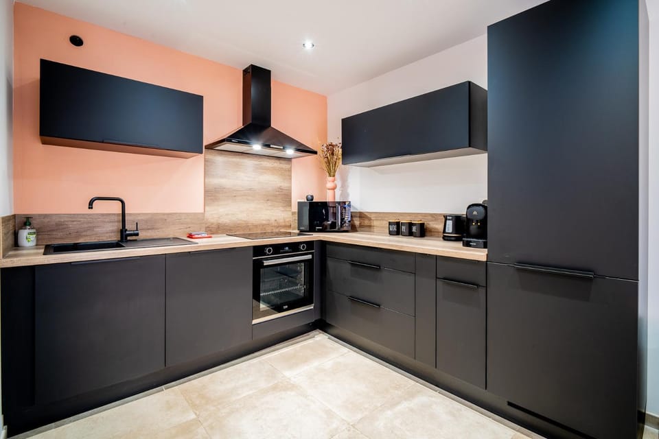 dishwasher, microwave, oven, stove, kitchen