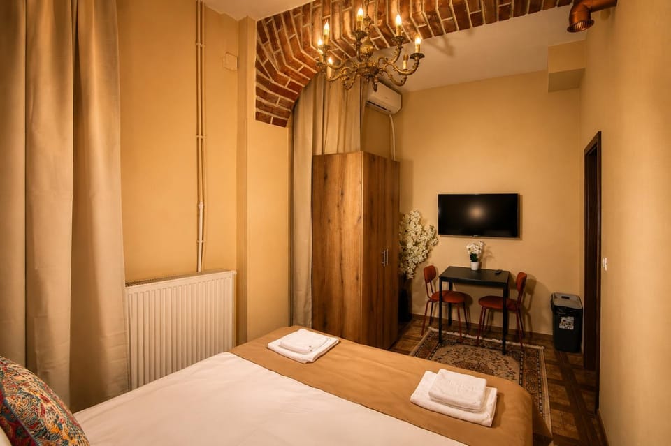 Maison BERTHELOT Bed and Breakfast in Bucharest