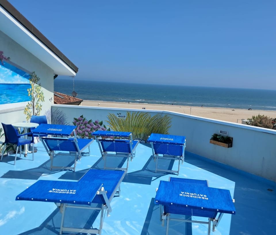 Solarium, Balcony/Terrace, Sea view, sunbed