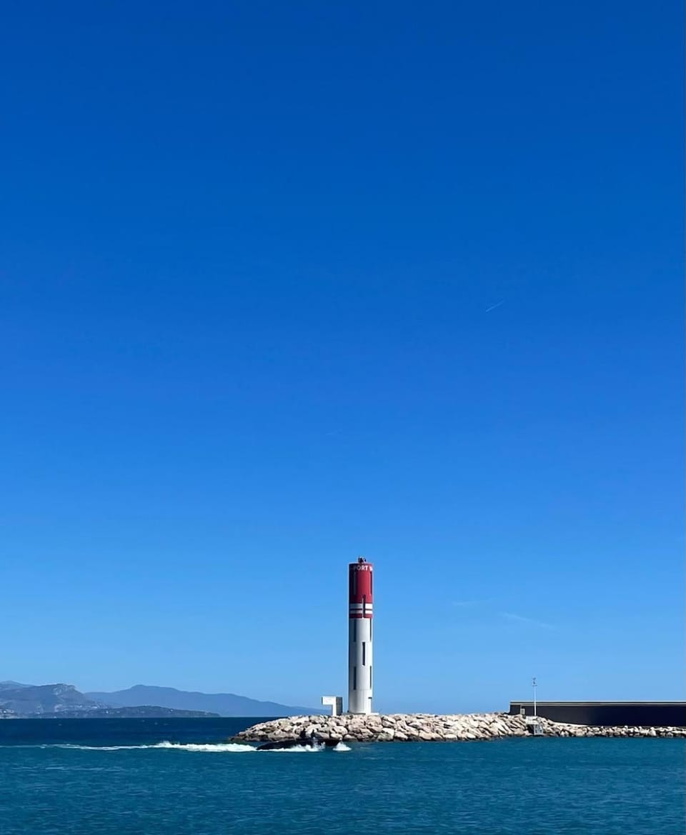 Antibes centre Dernier Etage 2 pièces Apartment in Antibes