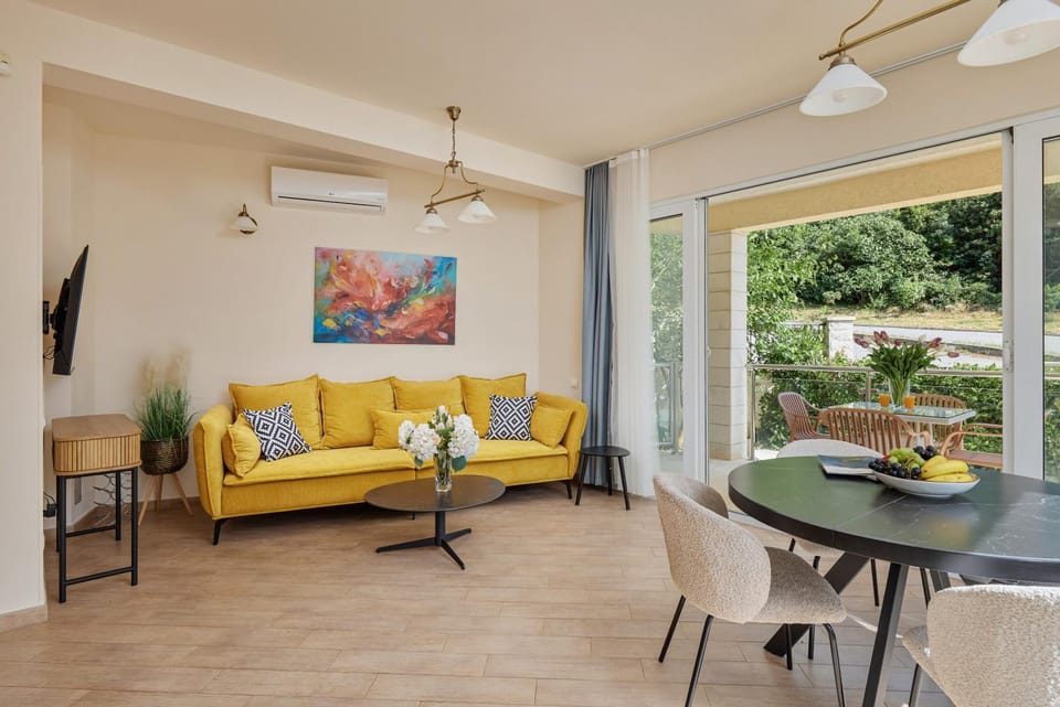Symphony of the Kotor Bay Sea Apartment in Dobrota