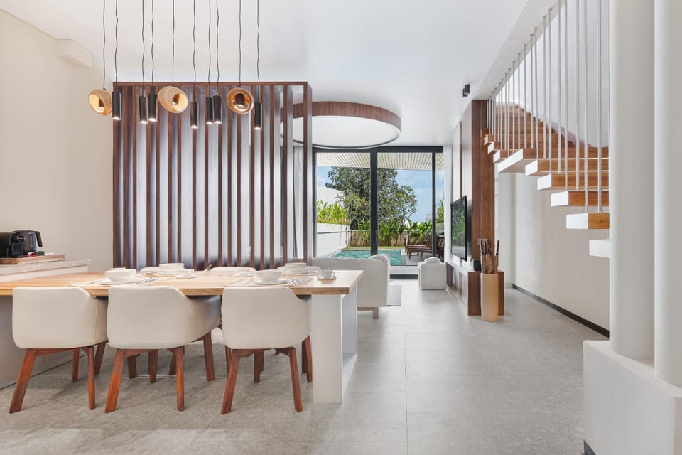 Living room, Dining area, Pool view