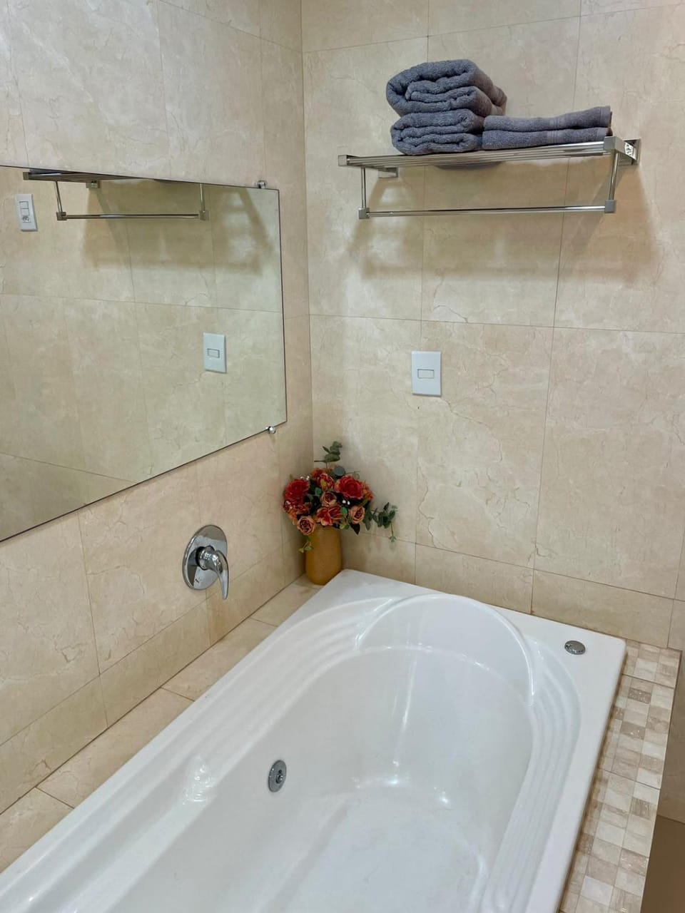 Villa Serena Garden - Suíte com Hidromassagem - Ideal Casal Vacation rental in Cascavel